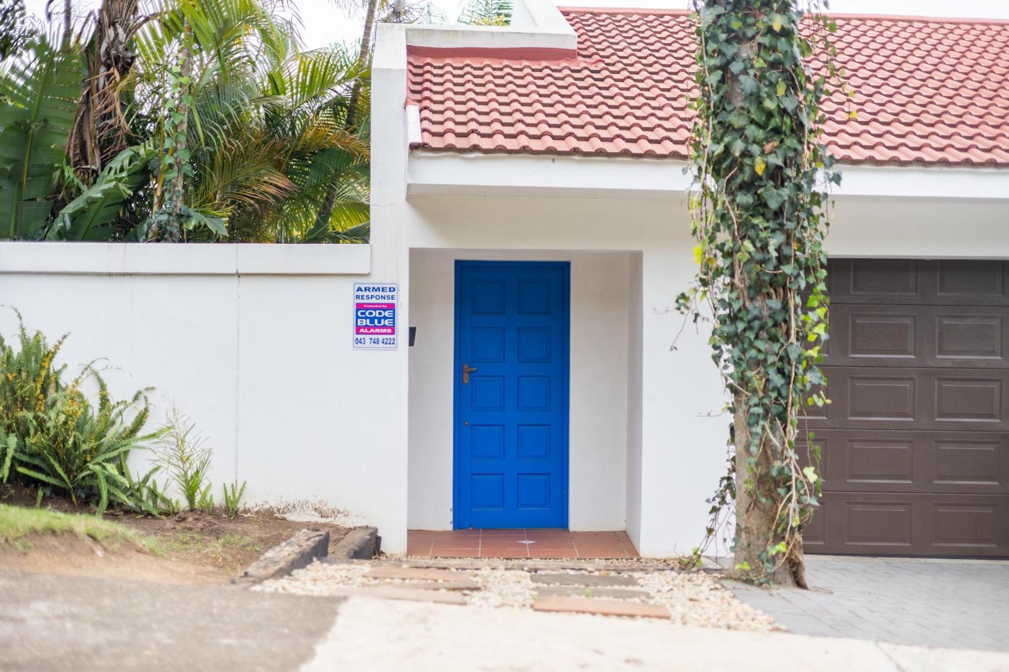 The Blue Door B&B East London Bagian luar foto
