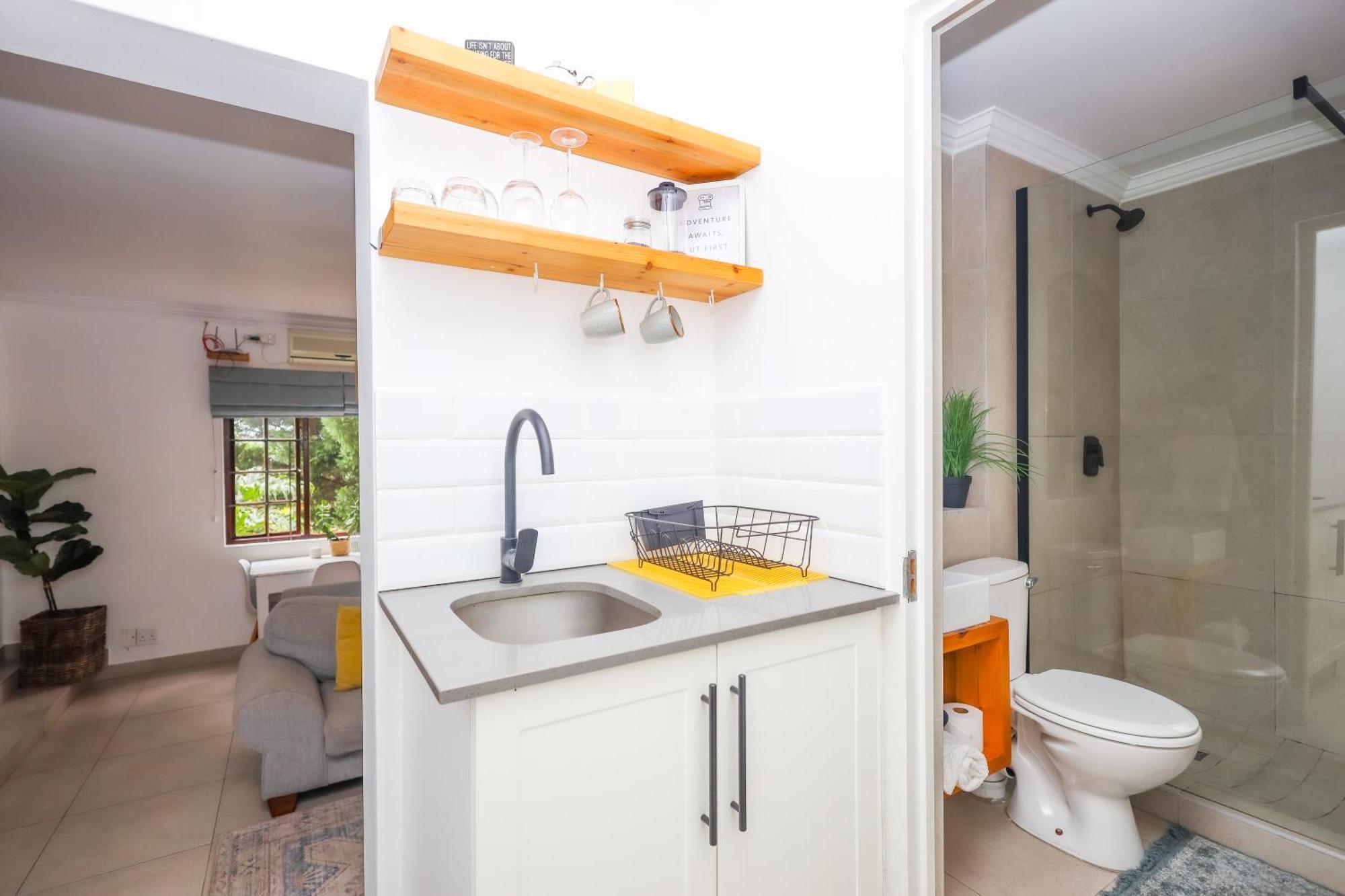 The Blue Door B&B East London Bagian luar foto